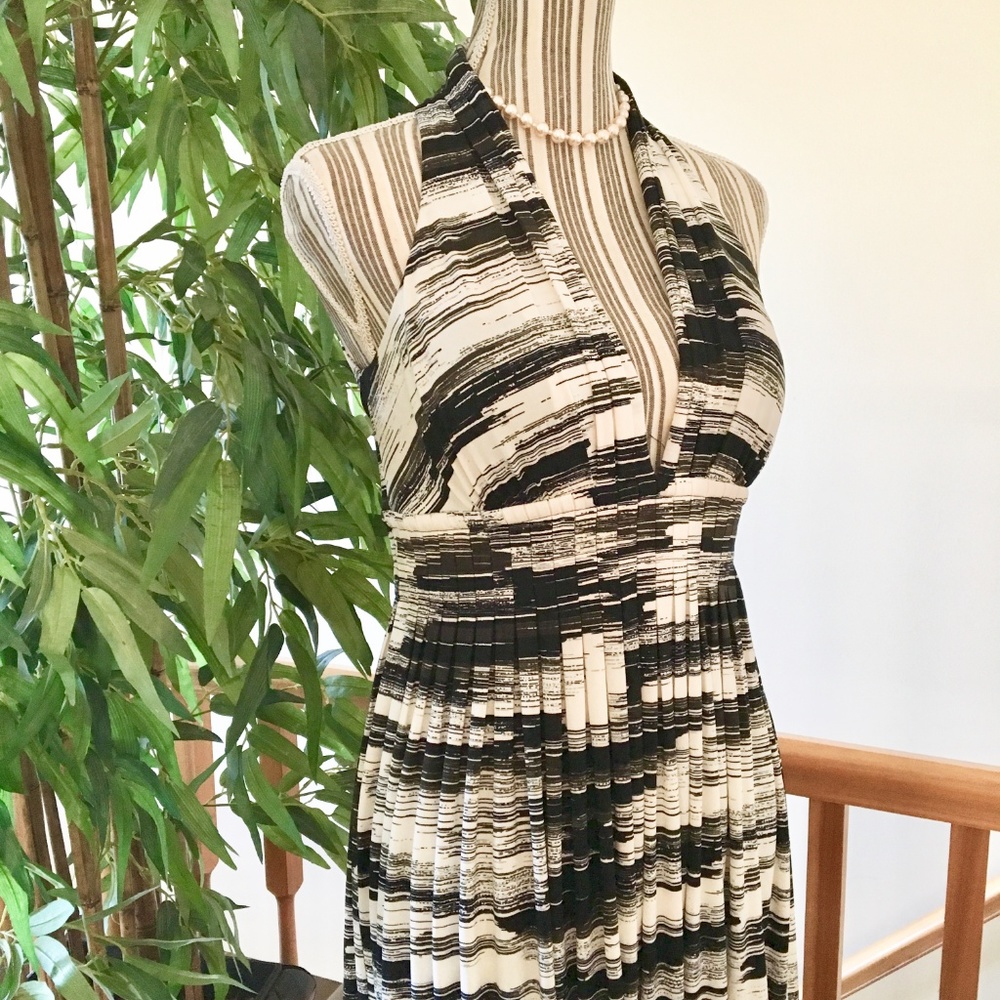 Calvin Klein Deep Neck Black & White Dress Size 6 - Picture 5 of 9